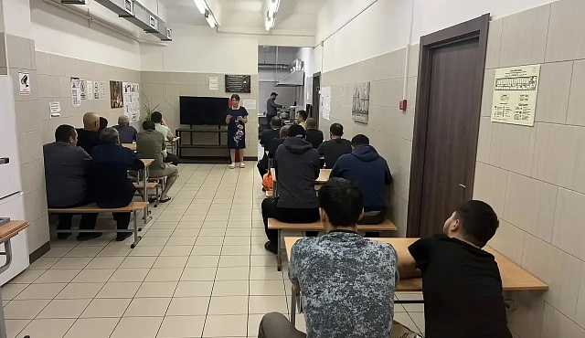 В Гольяново продолжается системная работа по адаптации иностранных работников